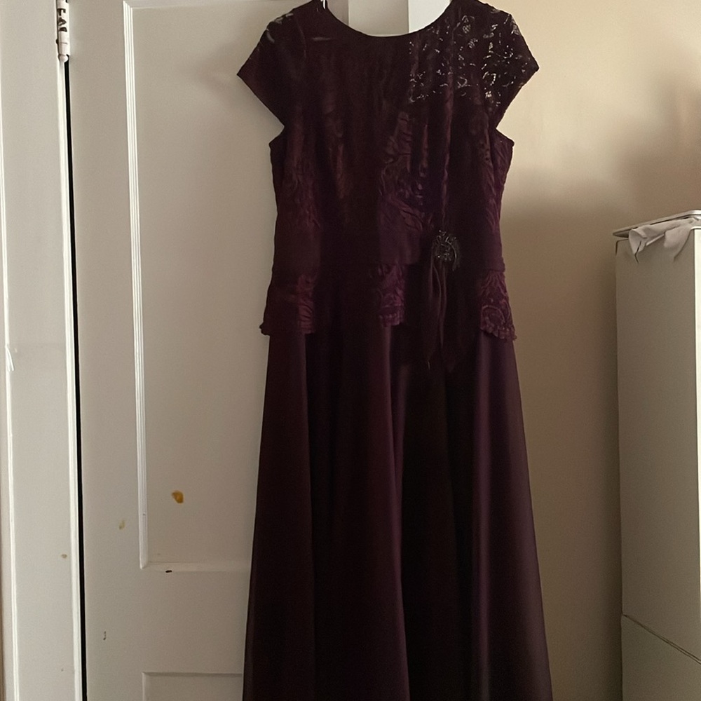 A plum Lacey dress size 14
